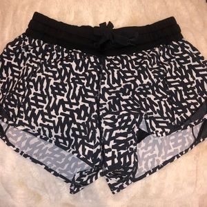 LULU LEMON shorts